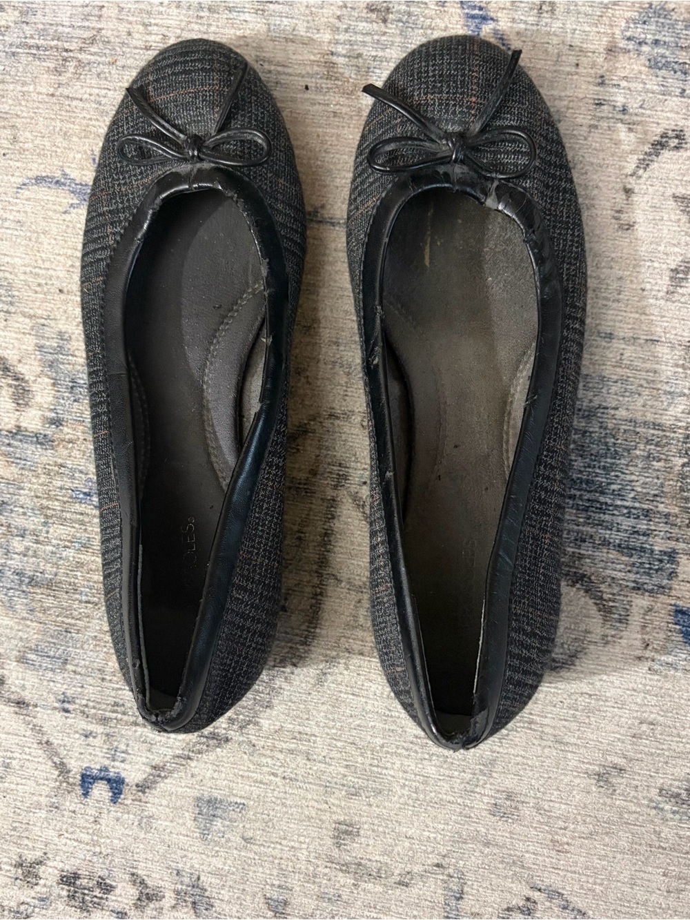 Aerosols Classic Gray Tweed Ballet Flats with Bow size 7.5
